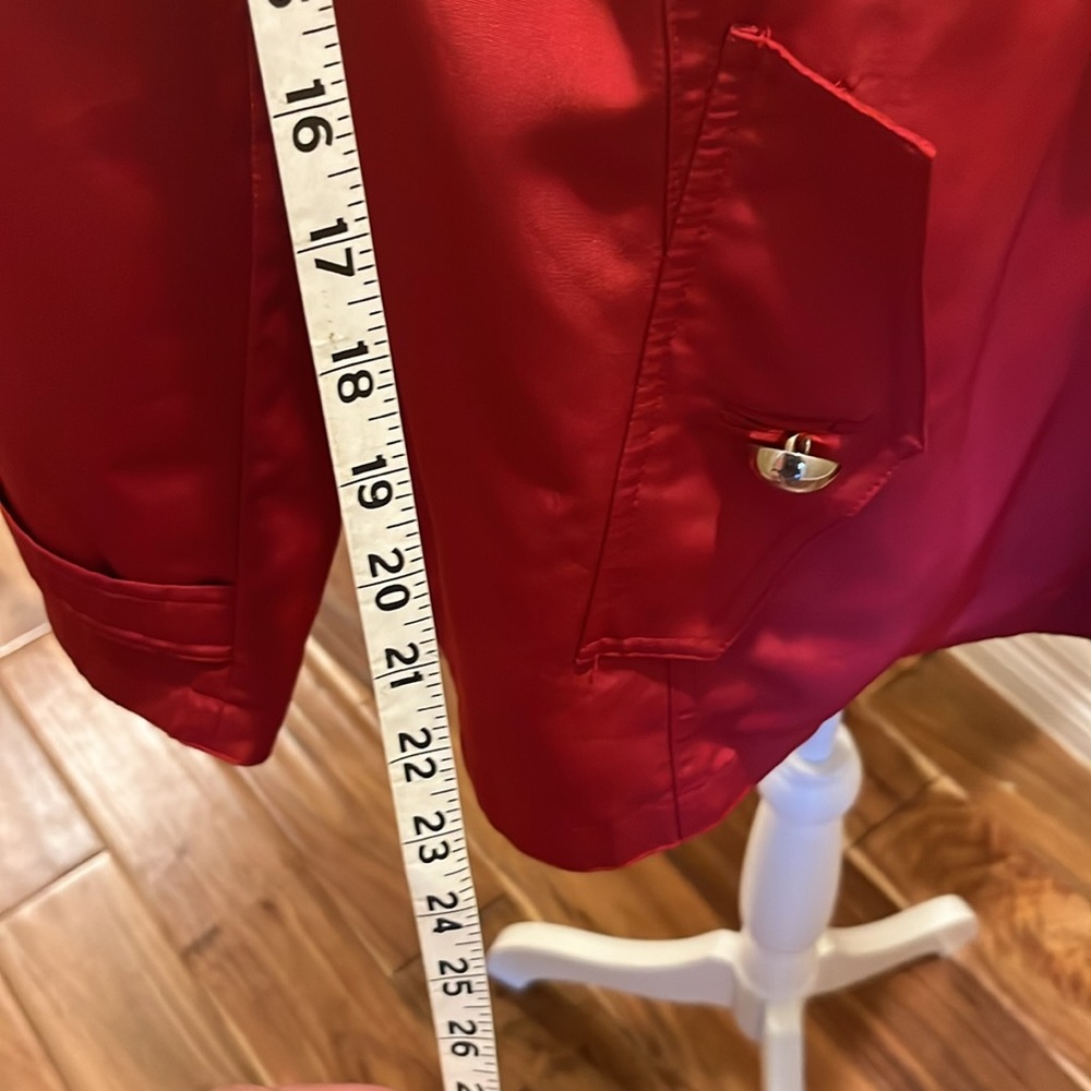 Red jacket - Picture 8 of 8